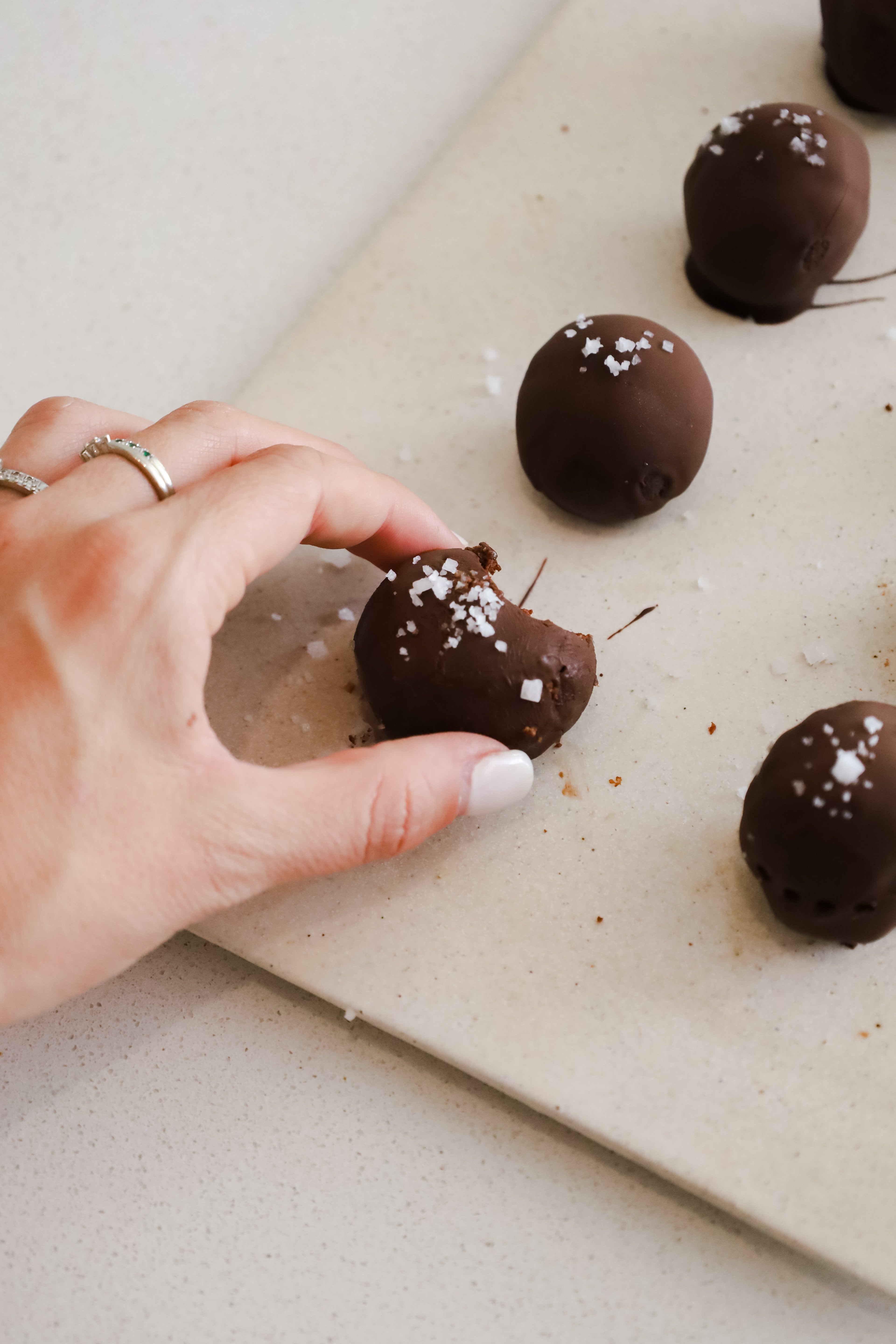 Protein chocolate power bites