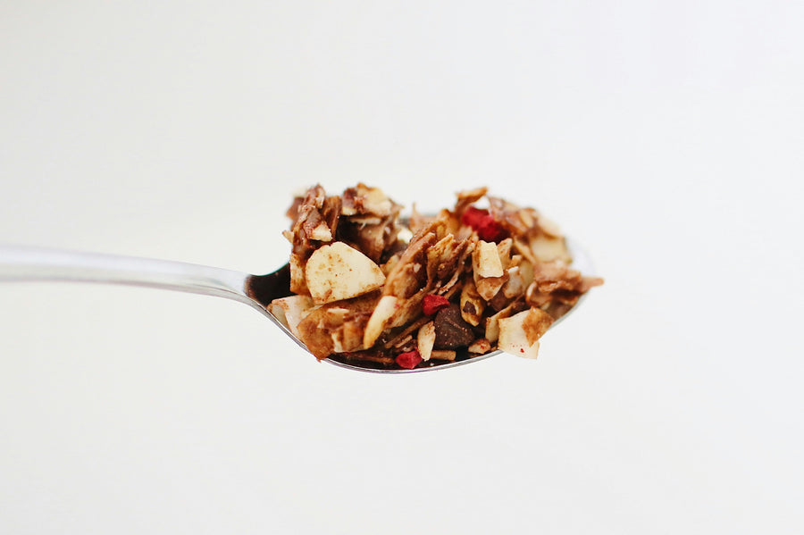 Granola casera de maca amarilla y almendras